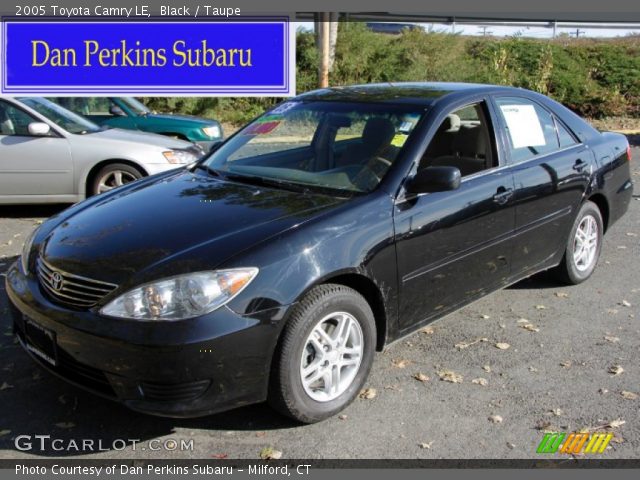 2005 Toyota Camry LE in Black