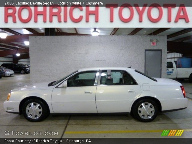 2005 Cadillac DeVille Sedan in Cotillion White