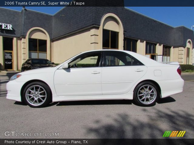 2006 Toyota Camry SE in Super White