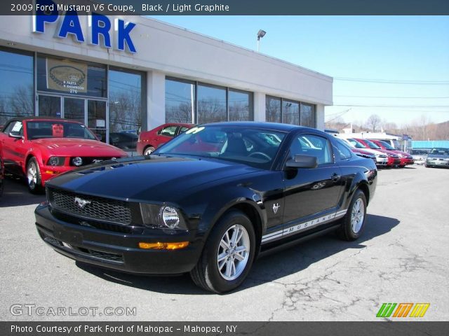 2009 Ford Mustang V6 Coupe in Black