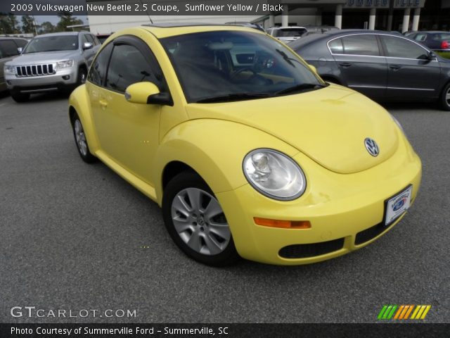 2009 Volkswagen New Beetle 2.5 Coupe in Sunflower Yellow