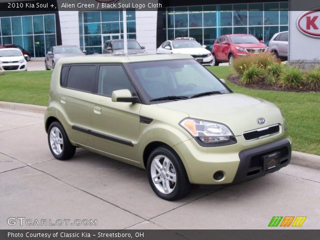 2010 Kia Soul + in Alien Green