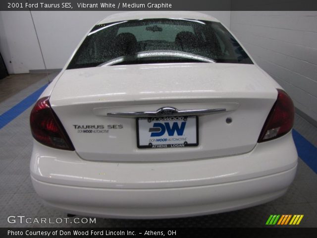 2001 Ford Taurus SES in Vibrant White