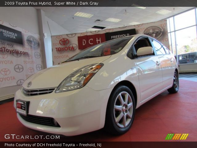 2009 Toyota Prius Hybrid in Super White