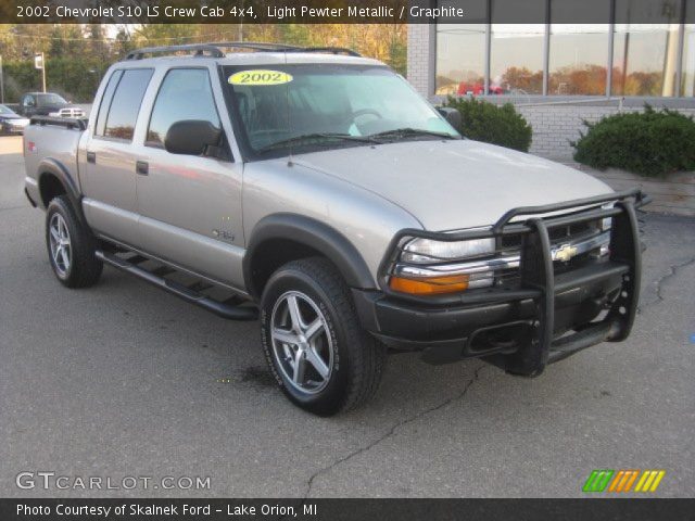 2002 Chevrolet S10 LS Crew Cab 4x4 in Light Pewter Metallic