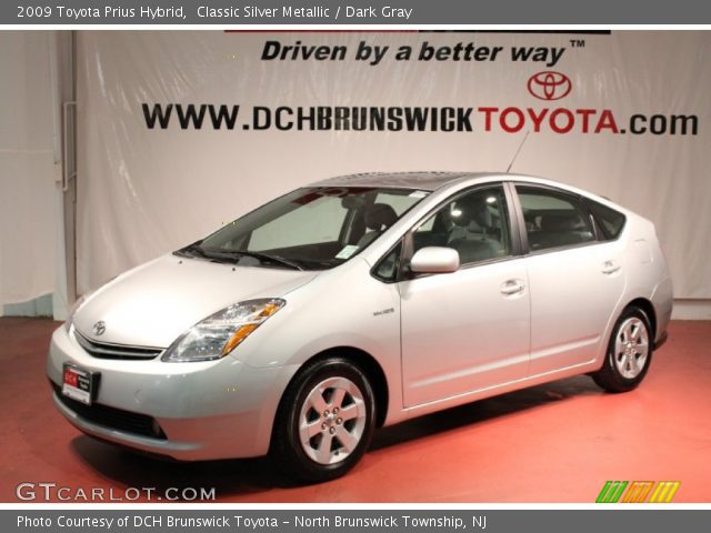 2009 Toyota Prius Hybrid in Classic Silver Metallic