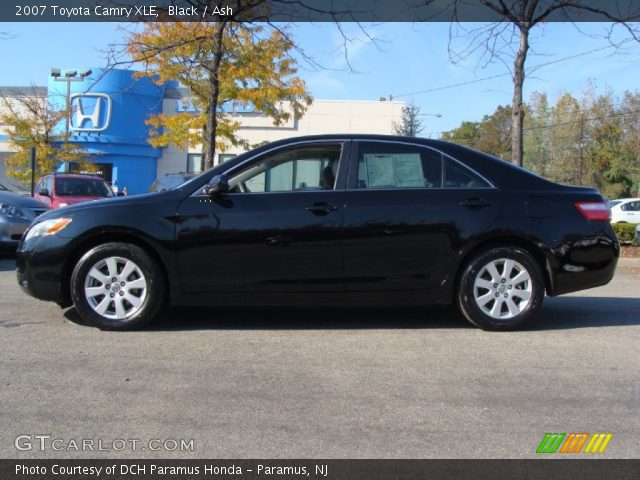 2007 Toyota Camry XLE in Black