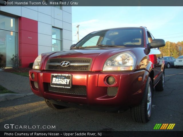 2006 Hyundai Tucson GL in Mesa Red