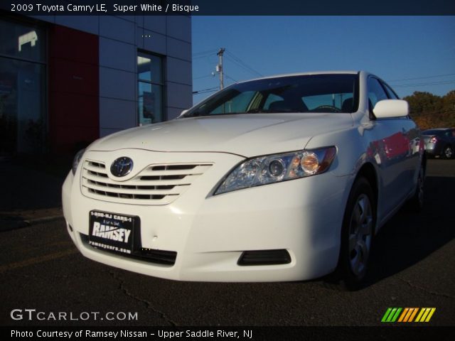 2009 Toyota Camry LE in Super White