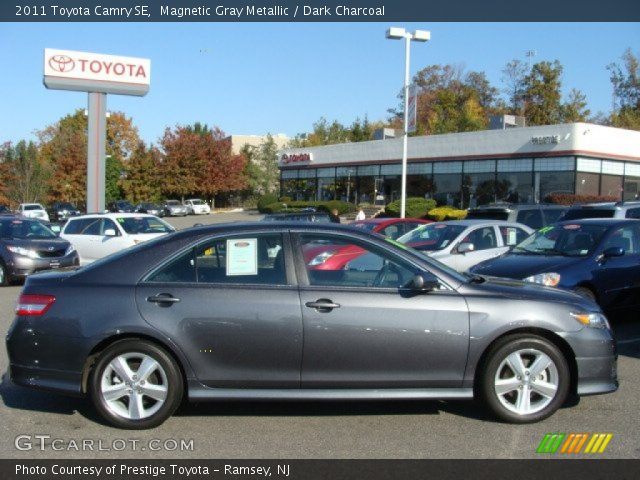 2011 Toyota Camry SE in Magnetic Gray Metallic