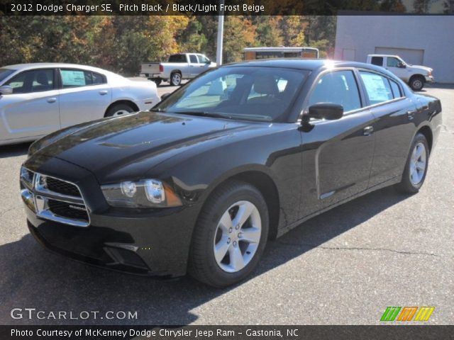 2012 Dodge Charger SE in Pitch Black