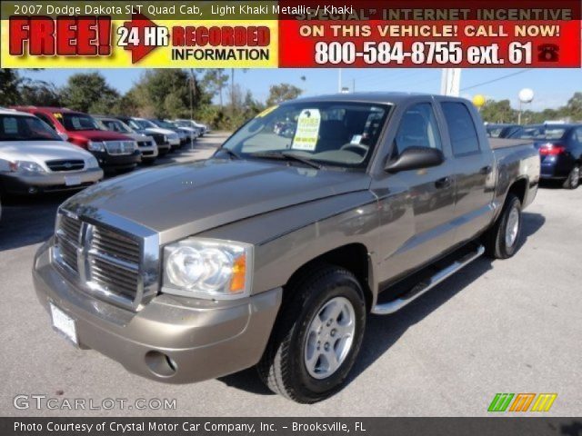 2007 Dodge Dakota SLT Quad Cab in Light Khaki Metallic