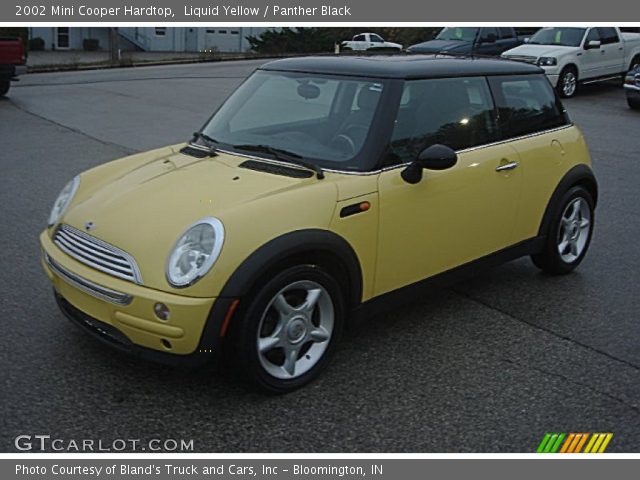 2002 Mini Cooper Hardtop in Liquid Yellow