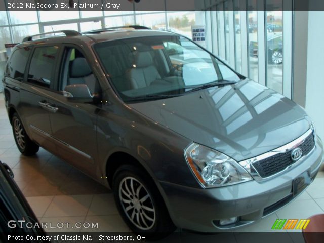 2012 Kia Sedona EX in Platinum