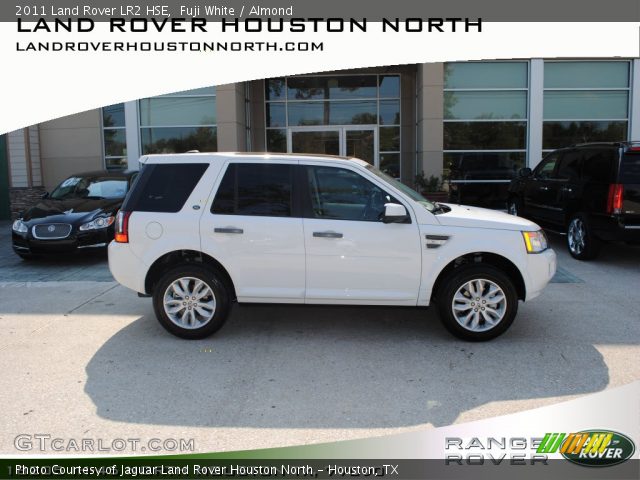 2011 Land Rover LR2 HSE in Fuji White