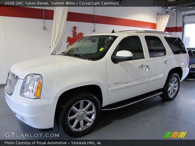2008 GMC Yukon Denali in Summit White