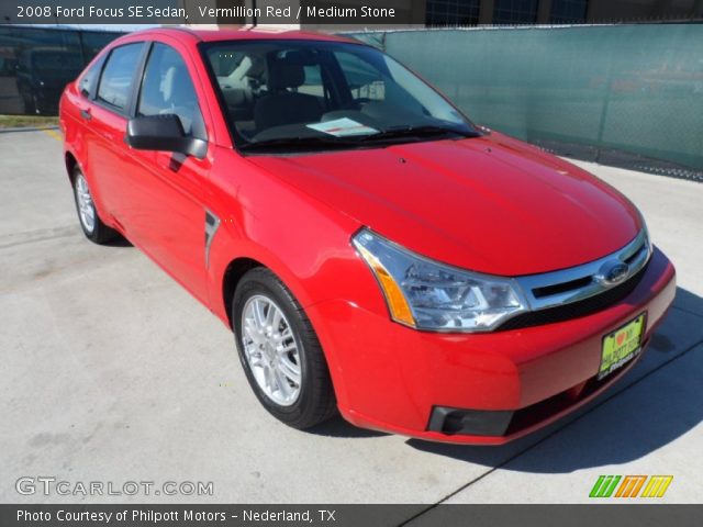 2008 Ford Focus SE Sedan in Vermillion Red