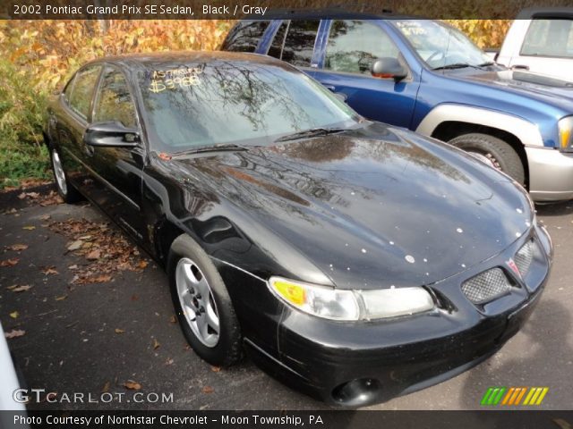 2002 Pontiac Grand Prix SE Sedan in Black