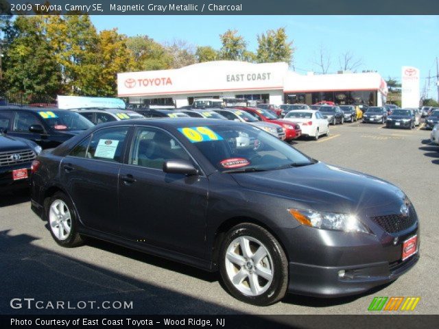 2009 Toyota Camry SE in Magnetic Gray Metallic