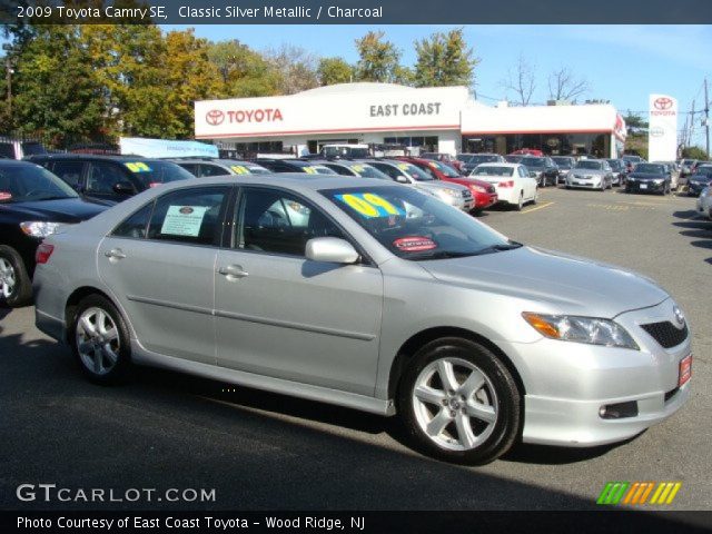 2009 Toyota Camry SE in Classic Silver Metallic