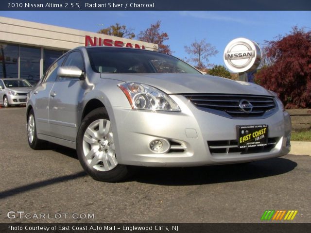 2010 Nissan Altima 2.5 S in Radiant Silver
