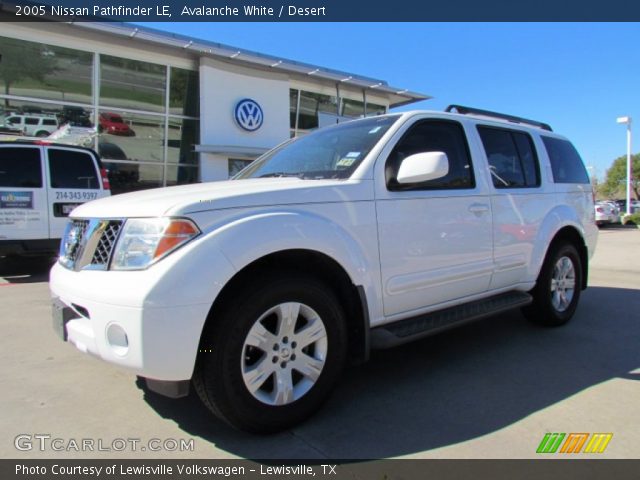 2005 Nissan Pathfinder LE in Avalanche White