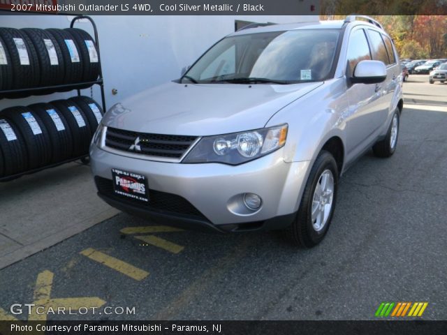 2007 Mitsubishi Outlander LS 4WD in Cool Silver Metallic