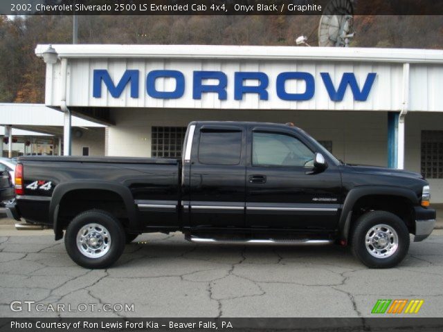 2002 Chevrolet Silverado 2500 LS Extended Cab 4x4 in Onyx Black