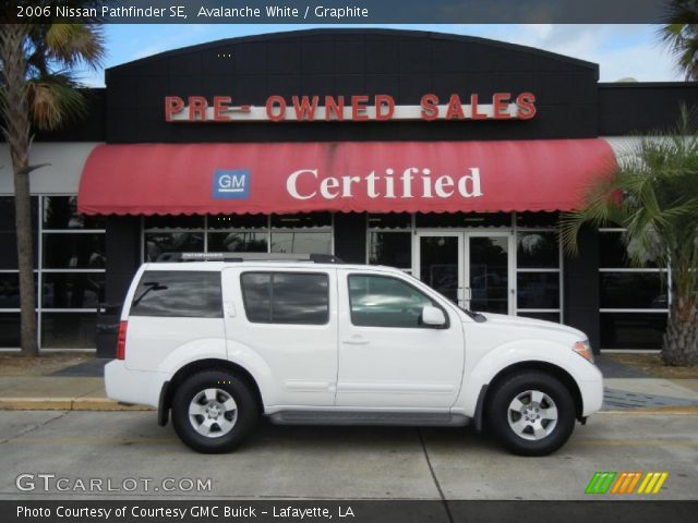 2006 Nissan Pathfinder SE in Avalanche White