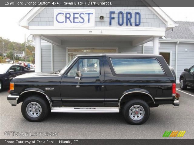 1990 Ford Bronco Custom 4x4 in Raven Black