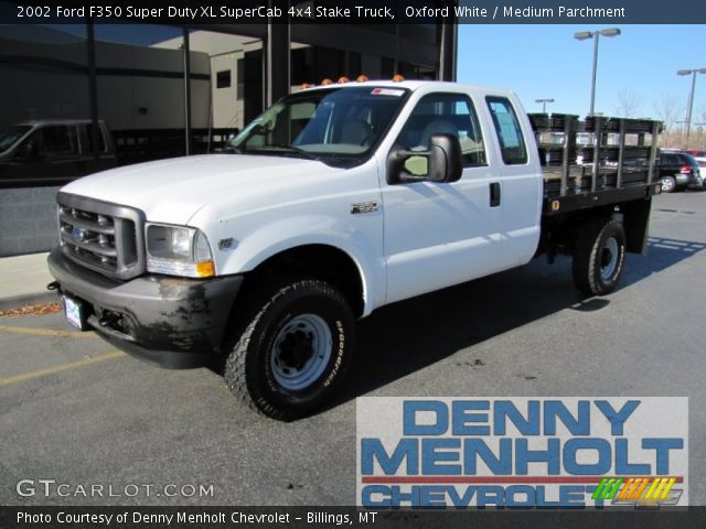 2002 Ford F350 Super Duty XL SuperCab 4x4 Stake Truck in Oxford White