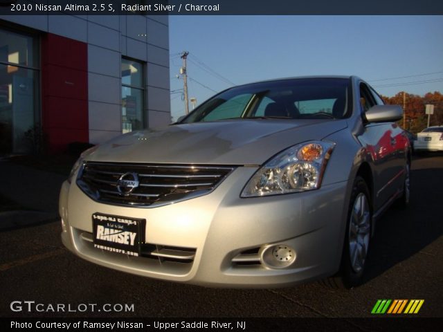 2010 Nissan Altima 2.5 S in Radiant Silver