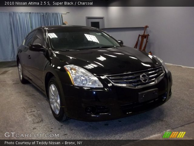 2010 Nissan Altima 2.5 S in Super Black