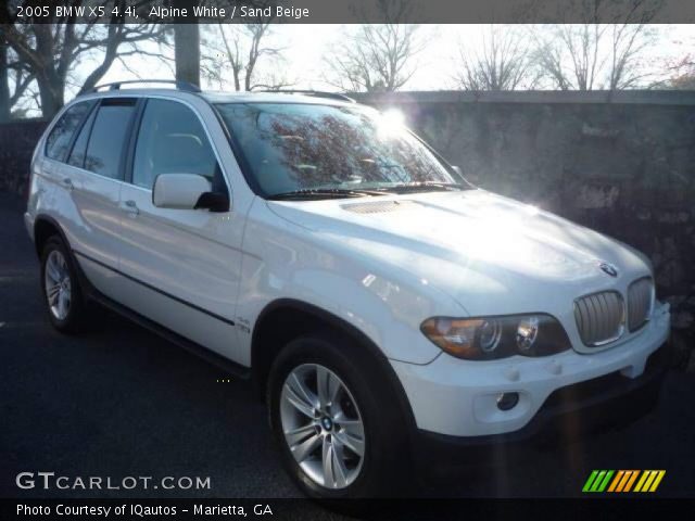 2005 BMW X5 4.4i in Alpine White
