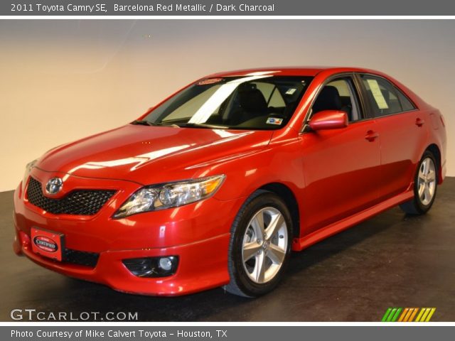 2011 Toyota Camry SE in Barcelona Red Metallic