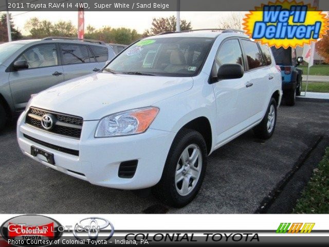 2011 Toyota RAV4 I4 4WD in Super White