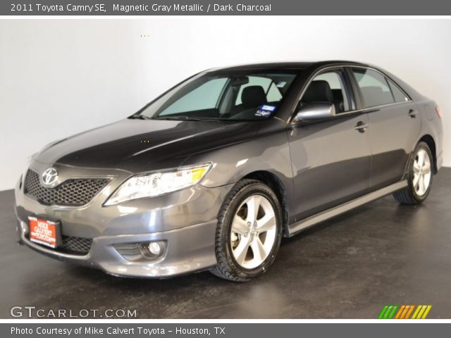 2011 Toyota Camry SE in Magnetic Gray Metallic