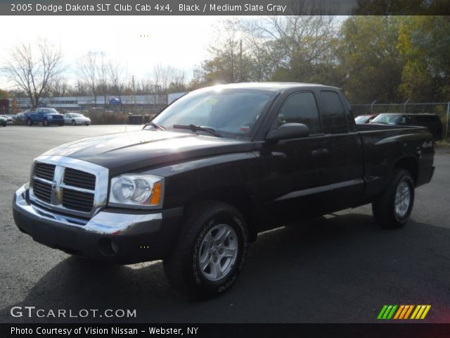 2005 Dodge Dakota SLT Club Cab 4x4 in Black