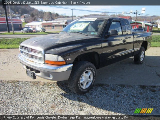 1998 Dodge Dakota SLT Extended Cab 4x4 in Black