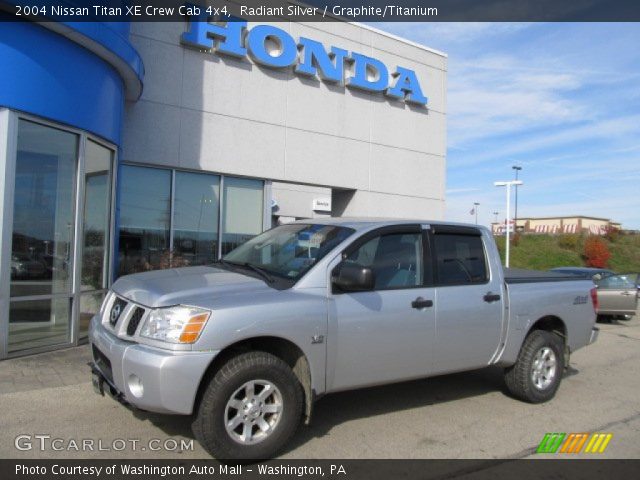2004 Nissan Titan XE Crew Cab 4x4 in Radiant Silver