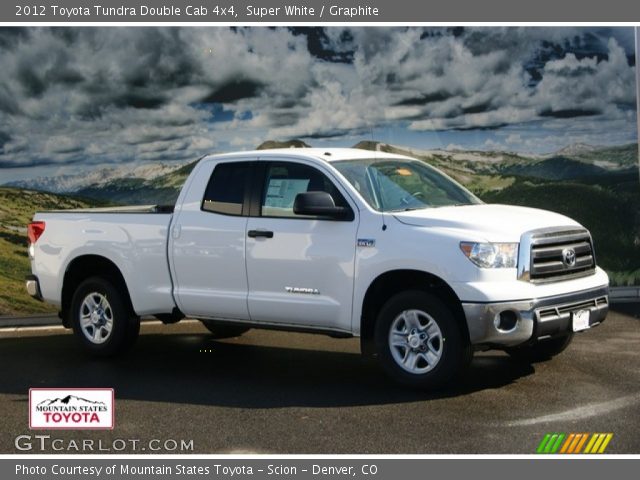2012 Toyota Tundra Double Cab 4x4 in Super White