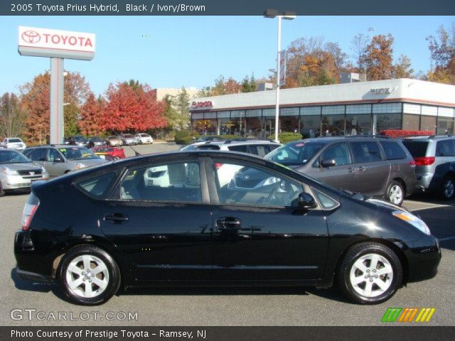 2005 Toyota Prius Hybrid in Black