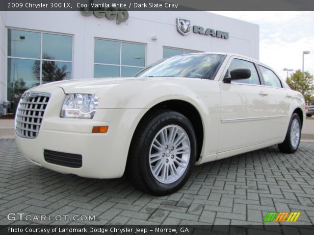 2009 Chrysler 300 LX in Cool Vanilla White