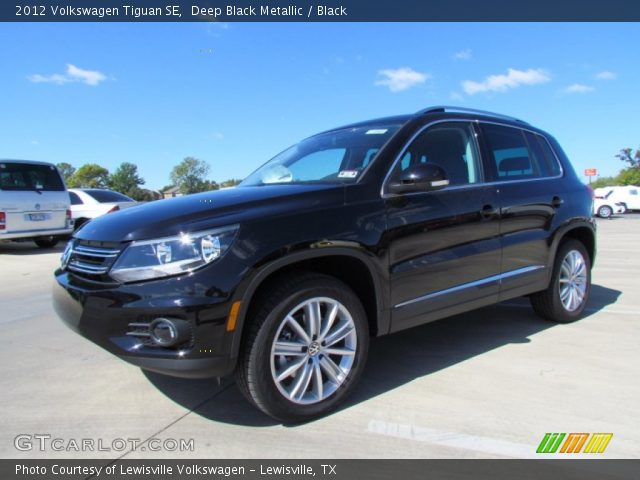 2012 Volkswagen Tiguan SE in Deep Black Metallic