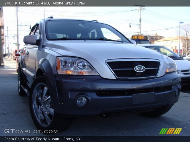 2005 Kia Sorento LX 4WD in Alpine Gray