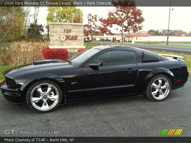 2005 Ford Mustang GT Deluxe Coupe in Black