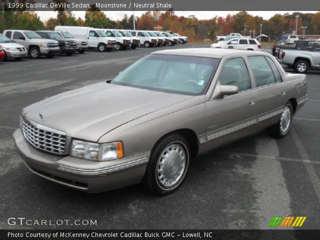 1999 Cadillac DeVille Sedan in Moonstone