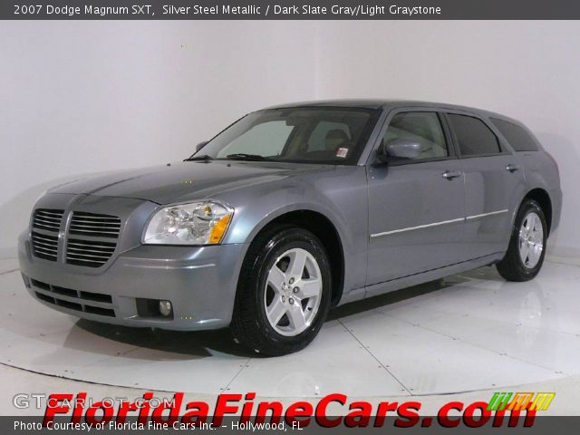 2007 Dodge Magnum SXT in Silver Steel Metallic