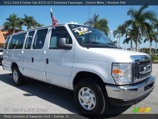 2011 Ford E Series Van E350 XLT Extended Passenger in Oxford White