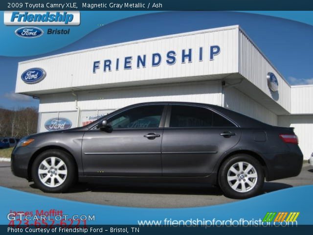 2009 Toyota Camry XLE in Magnetic Gray Metallic